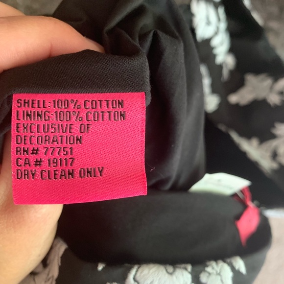 Betsy Johnson NWT Floral Dress - Picture 6 of 7